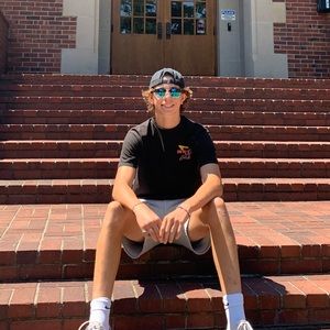 Meet your Posher, Aden